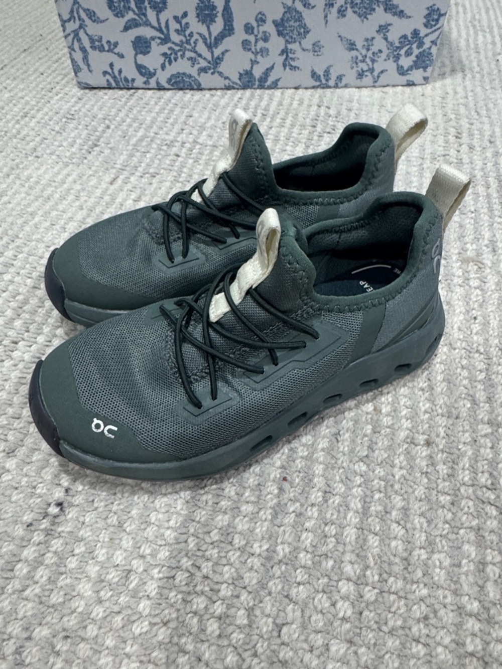 On Running Kids Cloud Sneaker in Forest Green with Cream Pull Tabs